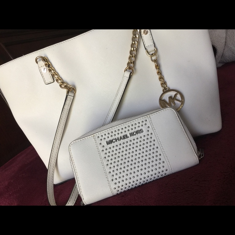 Michael Kors white Wallet PURSE DIFFERENT LISTING!